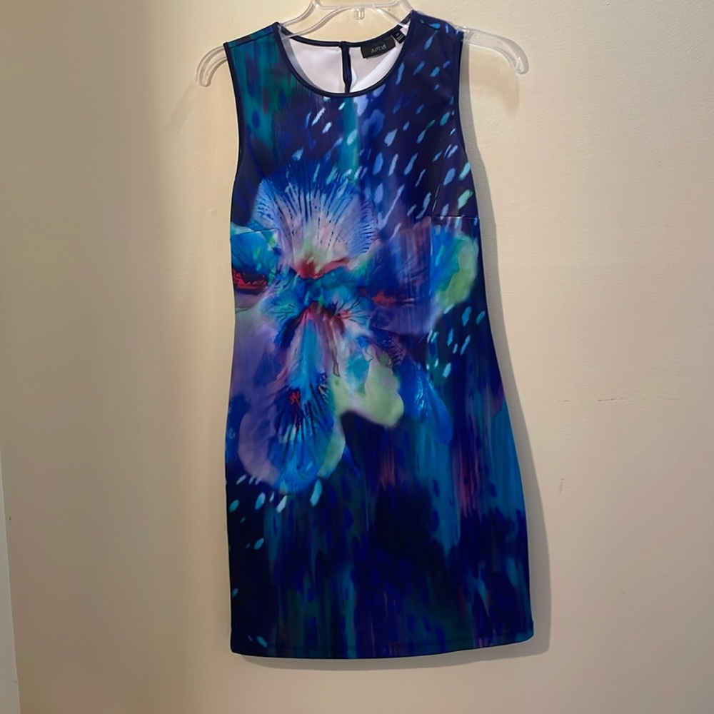Apt. 9 size: XS